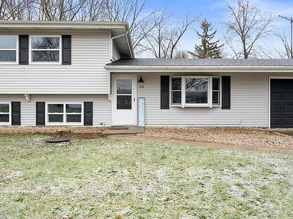 3rd image of 1713 W Glenn Ellyn Dr