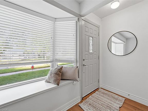 4th image of 2367 Maryvale Ct