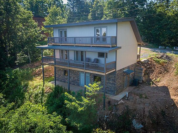 4th image of 6888 Silver Creek Ln