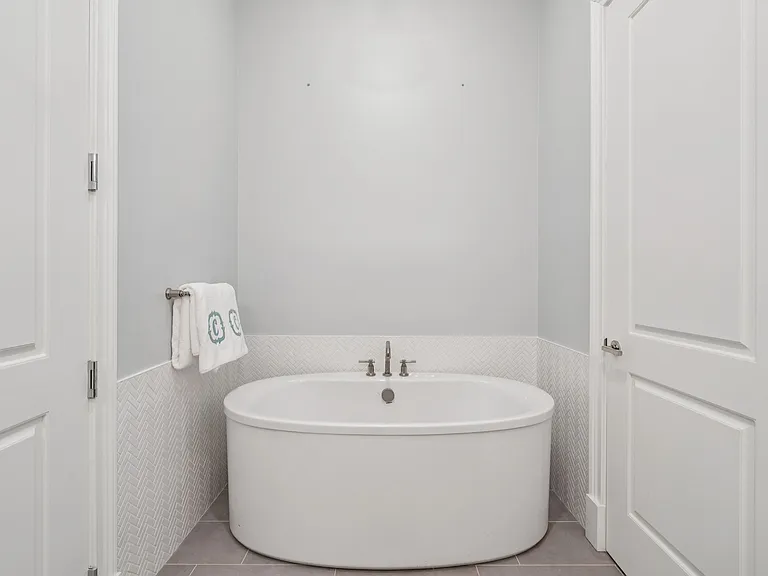 Soaking Tub