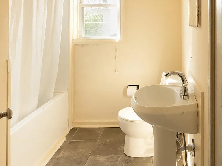 108 Martin Dr — Photo 30