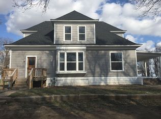 1735 Avenue R, Sterling, KS 67579