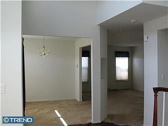 2nd image of 231 Hamilton St