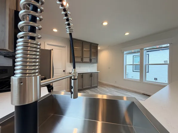 22616 S Remington Dr #186, Channahon, IL 60410