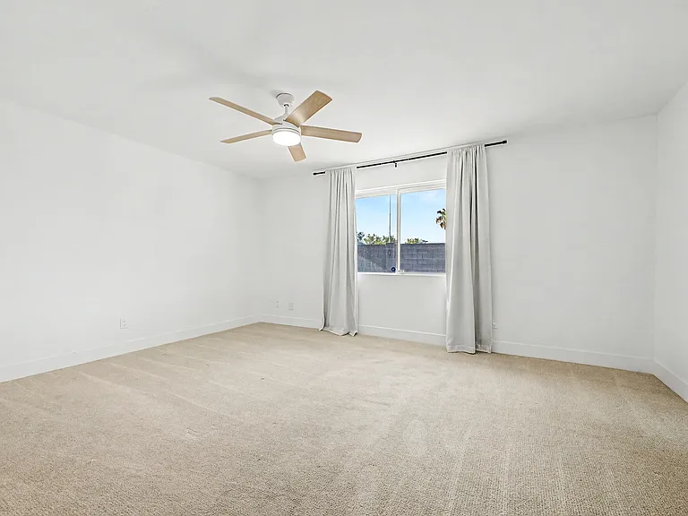 3236 E Windrose Dr — Photo 9
