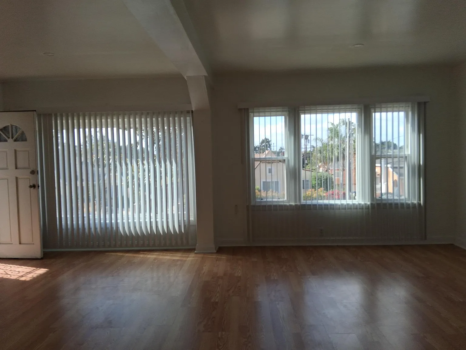 2 bed, 800 sqft, $2,500 — Photo 2