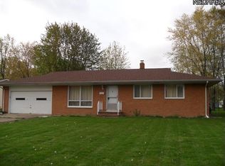 6432 Cambridge Park Dr, Mentor, OH 44060