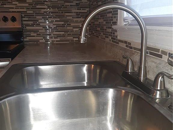 4th image of 1822 Broadell Dr