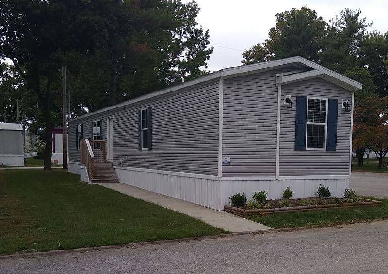 2nd image of 2716 W Delmar Ave Lot 73