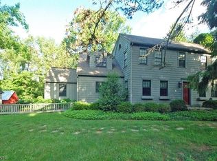 9 Pickle Rd, Califon, NJ 07830