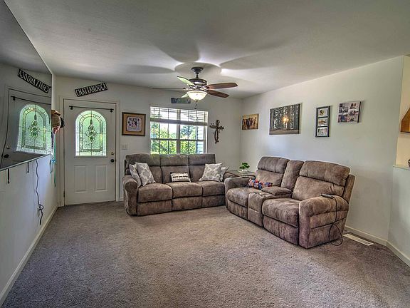 4th image of 131 Chapel View Dr