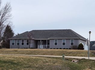 9140 Red Barn Dr, Wonder Lake, IL 60097