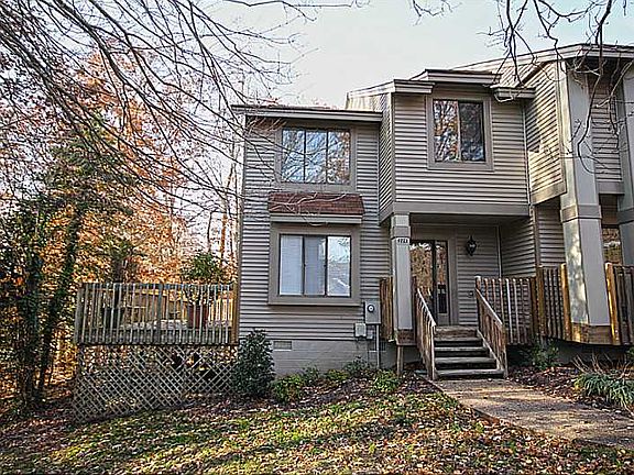 5th image of 219 Bridgewater Dr