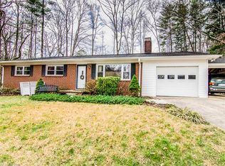 419 Rowland Rd, Swannanoa, NC 28778