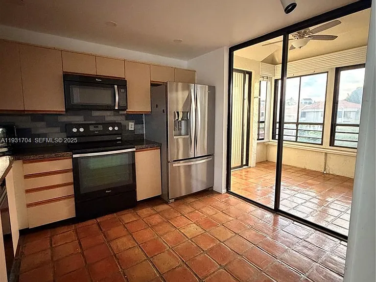 7460 La Paz Blvd #310 — Photo 25