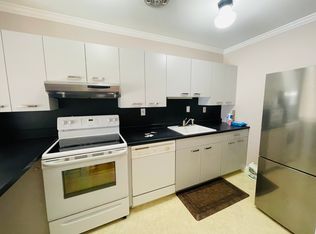 46 Township Line Rd APT 305, Elkins Park, PA 19027