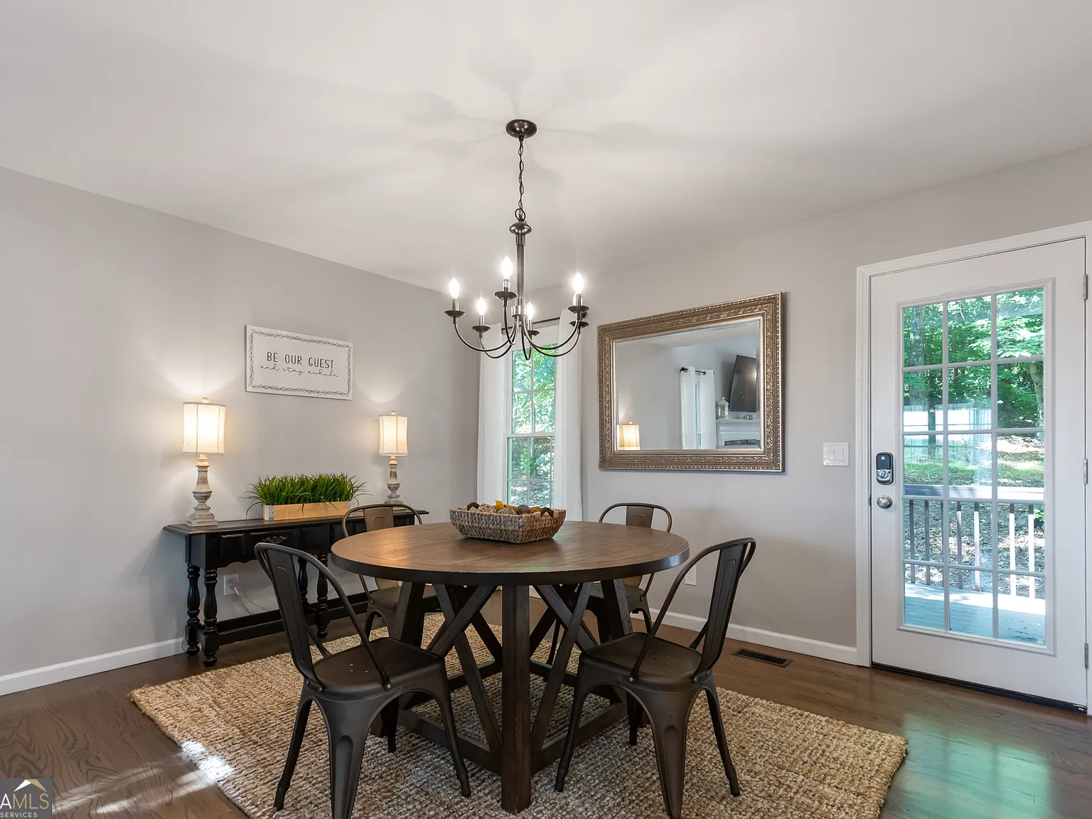 5 bed, 3.5 bath, $9,151 — Photo 2