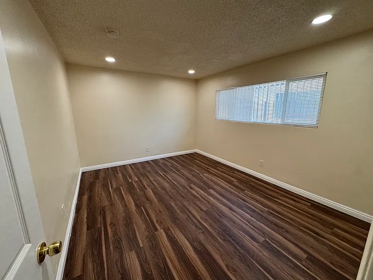 6406 Brynhurst Ave — Photo 10