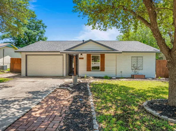 9816 MEADOW HL, Converse, TX 78109