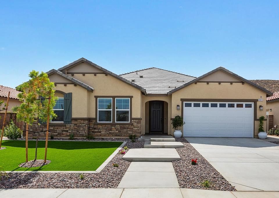 1st image of 28413 Hopscotch Dr