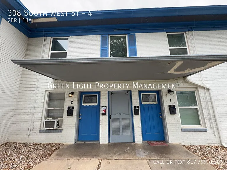 308 S West St #4 — Photo 1