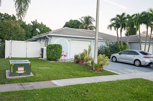 820 Lantern Tree Ln Photo 1