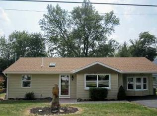 1089 Carlson Dr, North Huntingdon, PA