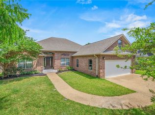 2707 Colony Creek Dr, Bryan, TX 77808