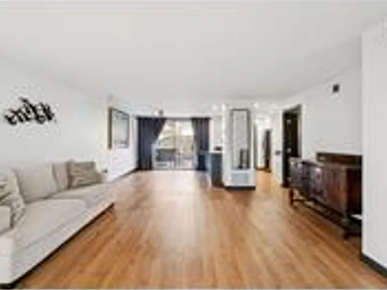 410 W 7th St #244 — Photo 8