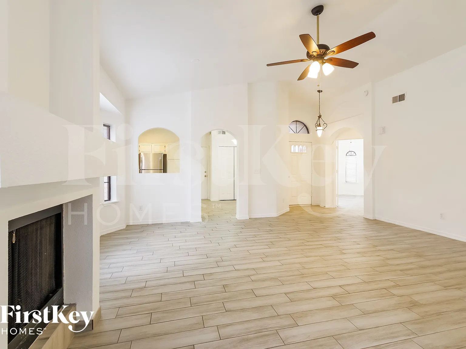 3 bed, 2.0 bath, 1347 sqft, $1,975 — Photo 3