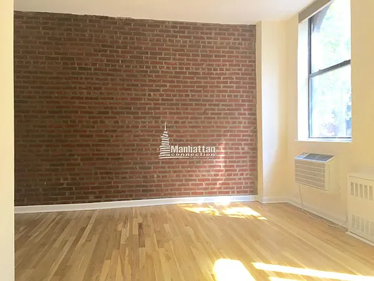 Rented by Manhattan Connection | media 10