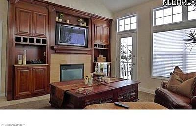 4th image of 425 Blossom Ln #34