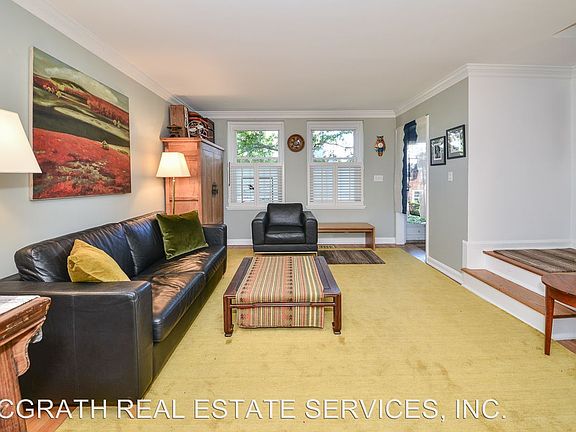 5th image of 3159 S Stafford St