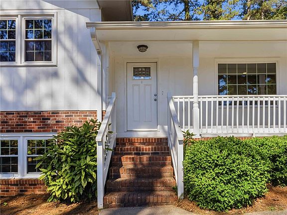 4th image of 709 Loblolly Dr