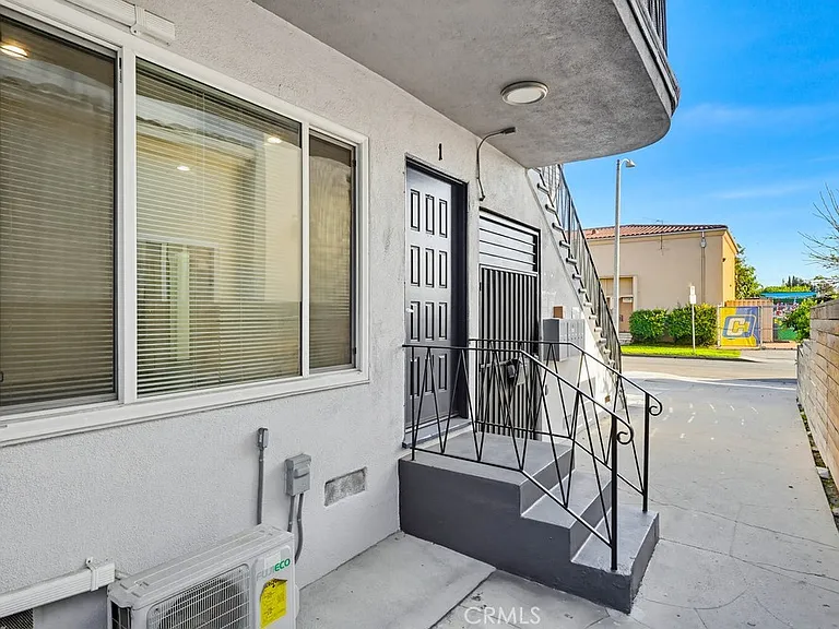 6065 Pickford Pl #1 — Photo 25