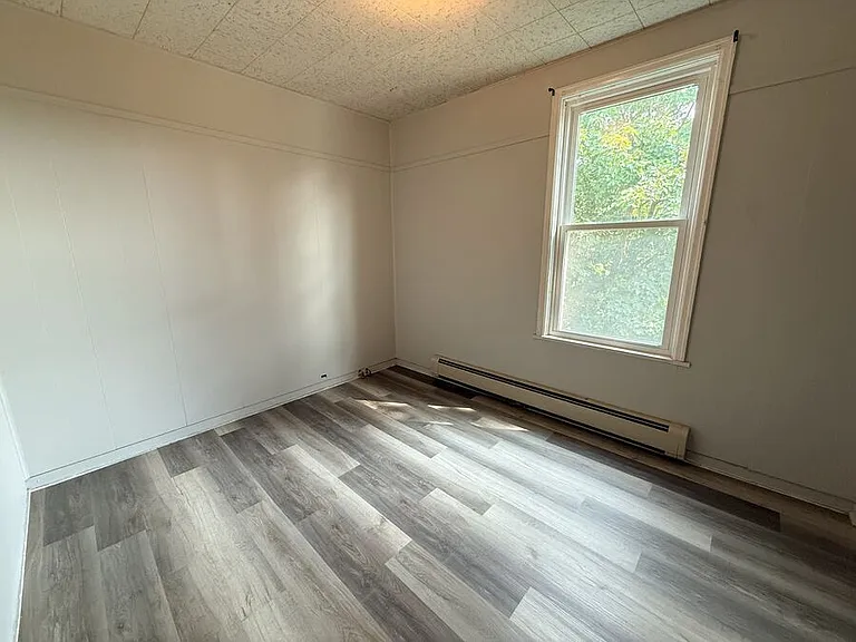 1204 Kenwood Ave — Photo 10