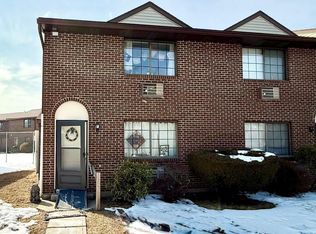 100 Mark Ln UNIT F1, Waterbury, CT 06704