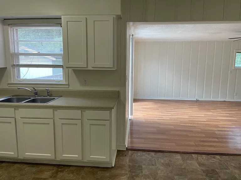 207 McHall Dr — Photo 4