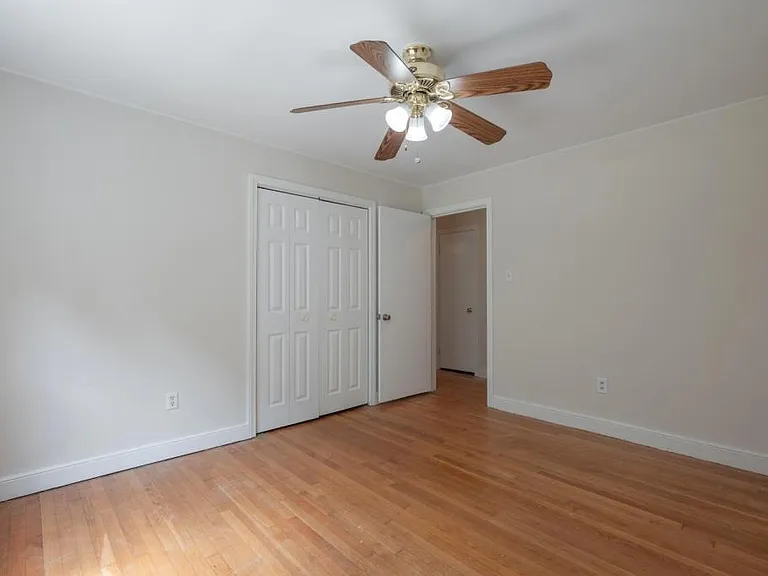 2337 Renfro Rd N — Photo 14