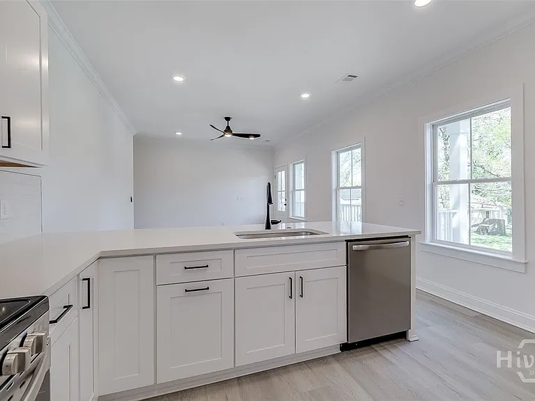 1615 Le Grand St — Photo 14