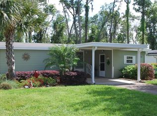 2820 Manatee Rd, Tavares, FL 32778