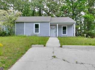 5498 Glen Haven Dr, College Park, GA 30349
