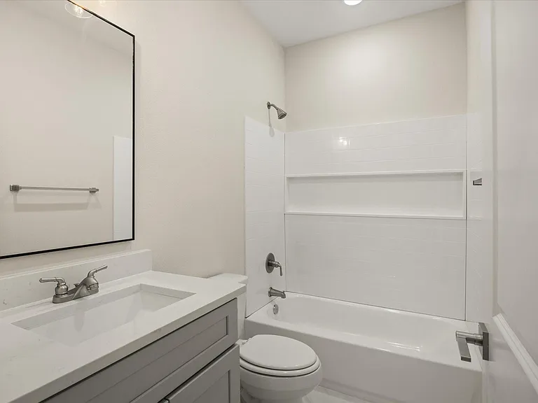 597 Galt Dr — Photo 20