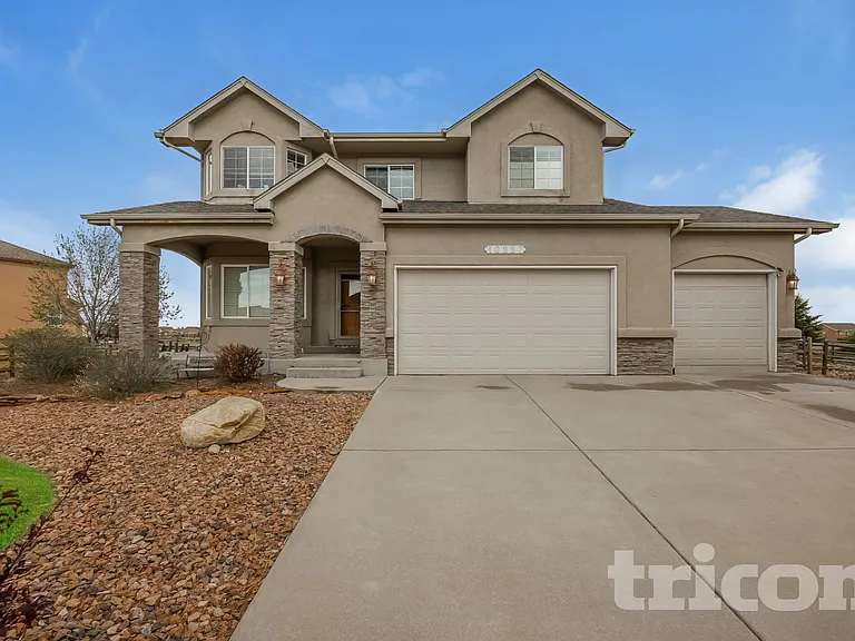 10857 Greenbelt Dr — Photo 1