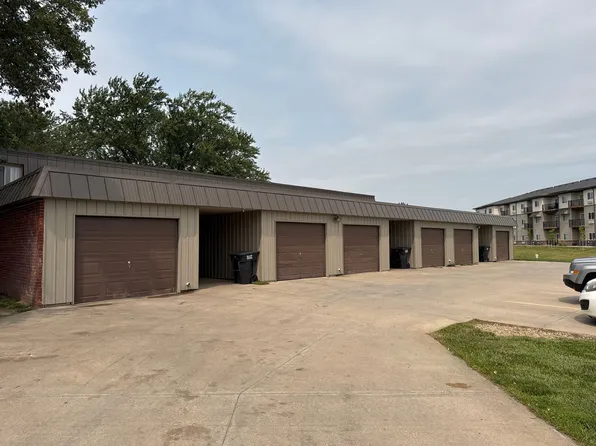 3030 Park Lane Dr, Hastings, NE 68901