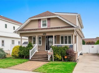 2643 Kenny Ave, Merrick, NY 11566