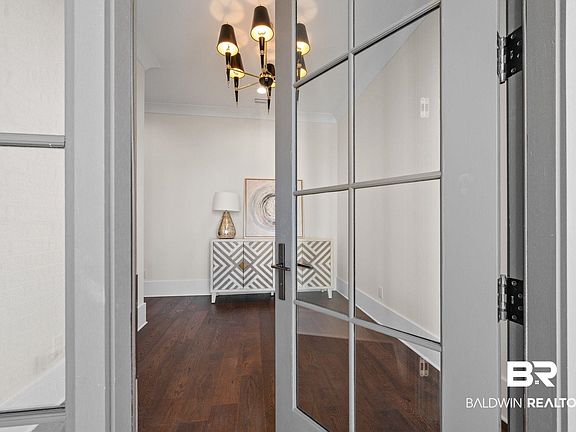 4th image of 2720 Straits Blvd