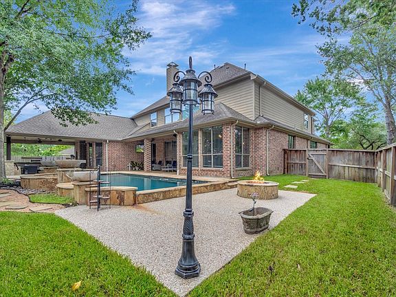 5th image of 17303 Pipestone Point Ct