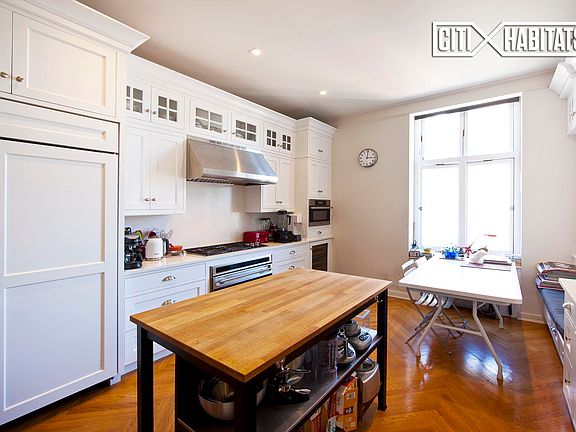 2nd image of 2211 Broadway APT 11J