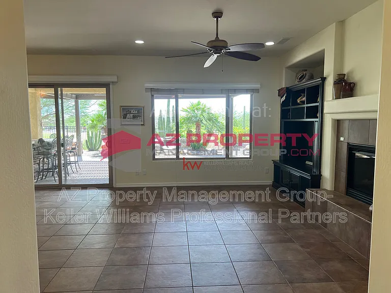 20540 N 268th Dr — Photo 5